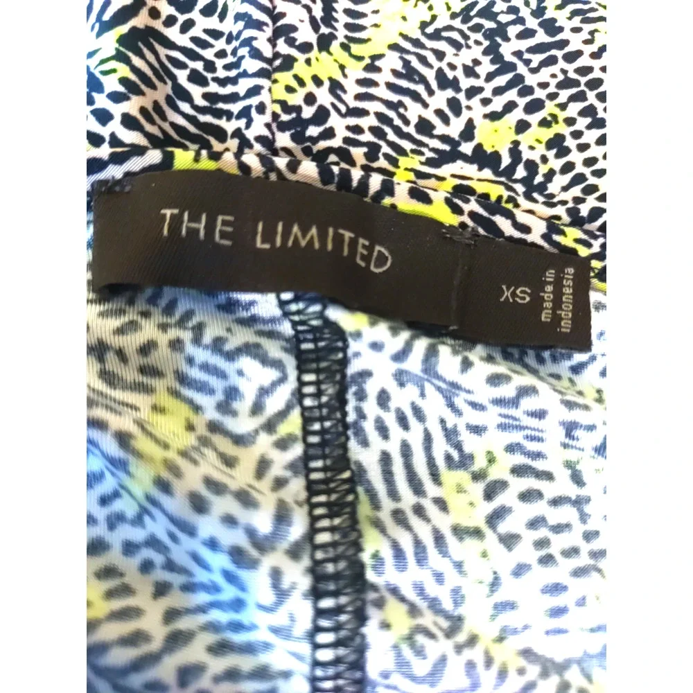The Limited Women's Short sleeve Shirt Size X Small Tan Black Career Business